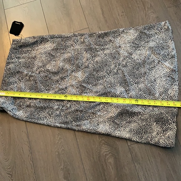 Floor length animal print skirt size 2 - Picture 3 of 3